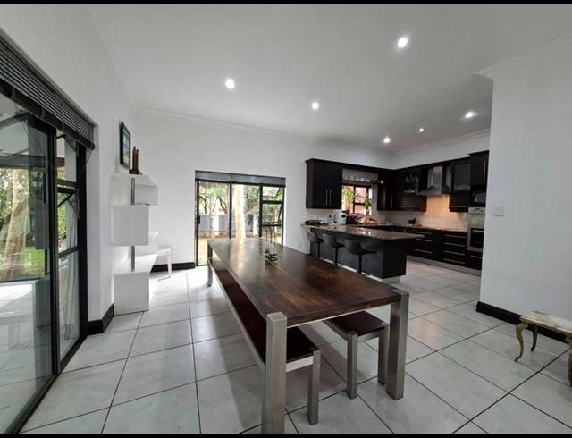 4 BEDROOM HOUSE FOR SALE IN MIDSTREAM ESTATE